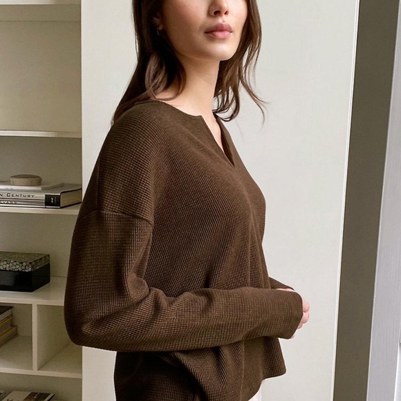 Babaton Tops - The Group By Babaton | Brown Elevation Thermal | Size XS